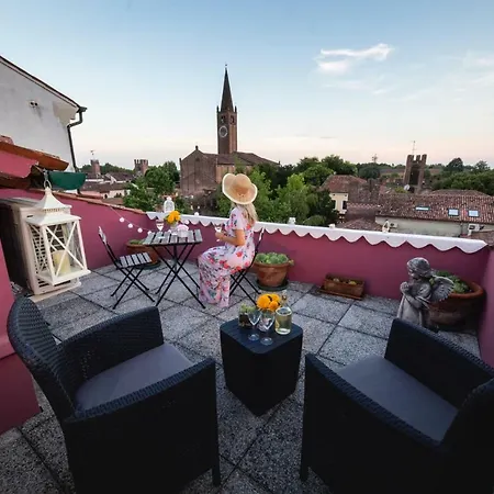 Luxury Apt. Inside Medieval Walls מונטניאנה