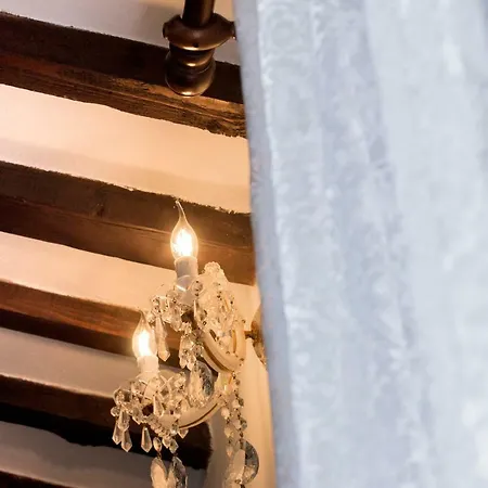 Апартаменты Luxury Apt. Inside Medieval Walls Монтаньяна